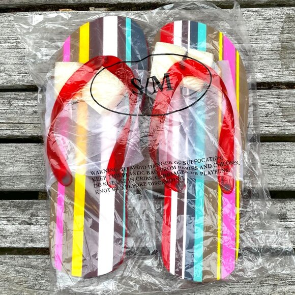 Lancôme Tote with Matching Flip Flops - Picture 8 of 12